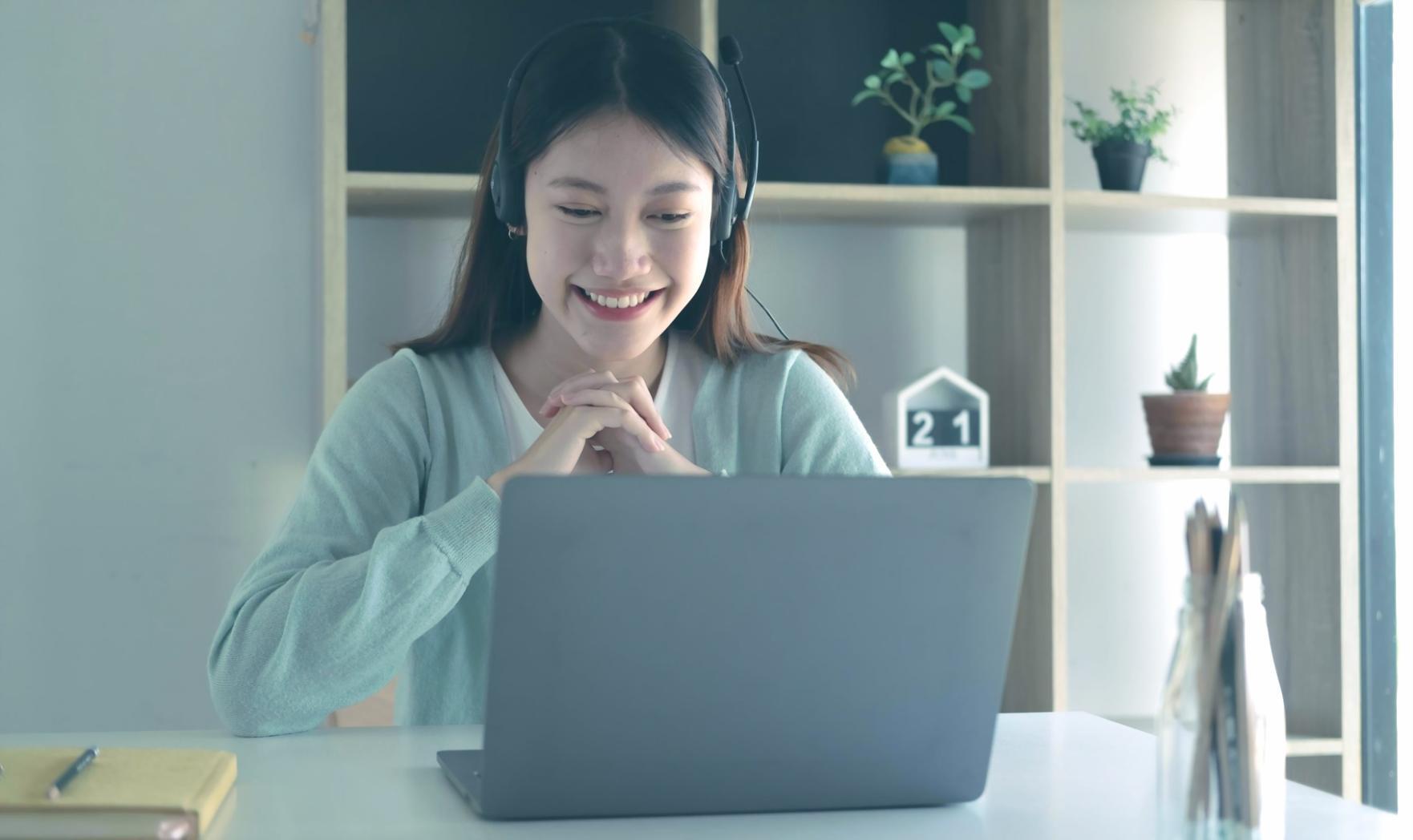 Teilnehmer während einer interaktiven Online-Gruppensession